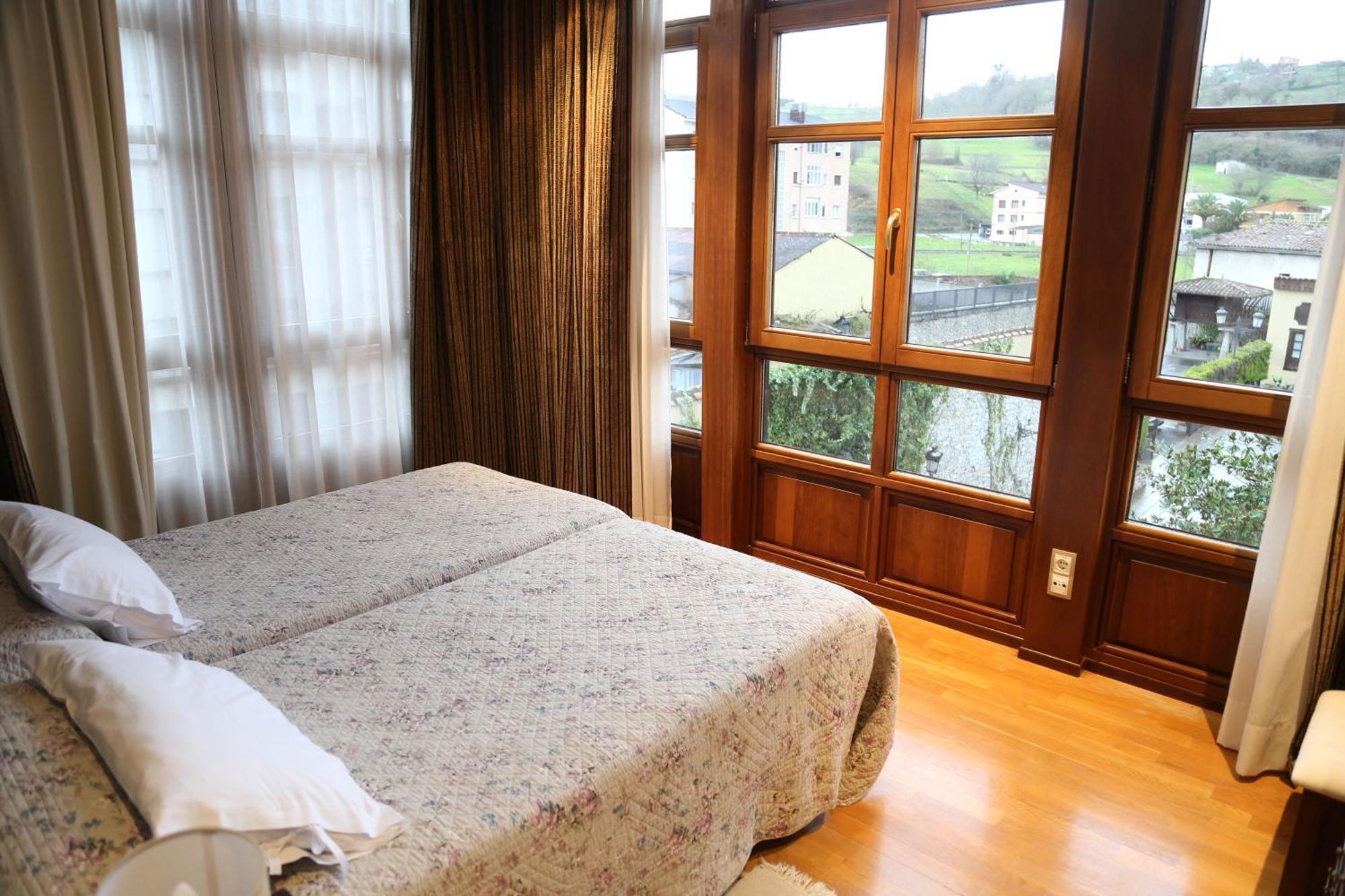 Apartamentos La Pontiga *** Infiesto Dış mekan fotoğraf