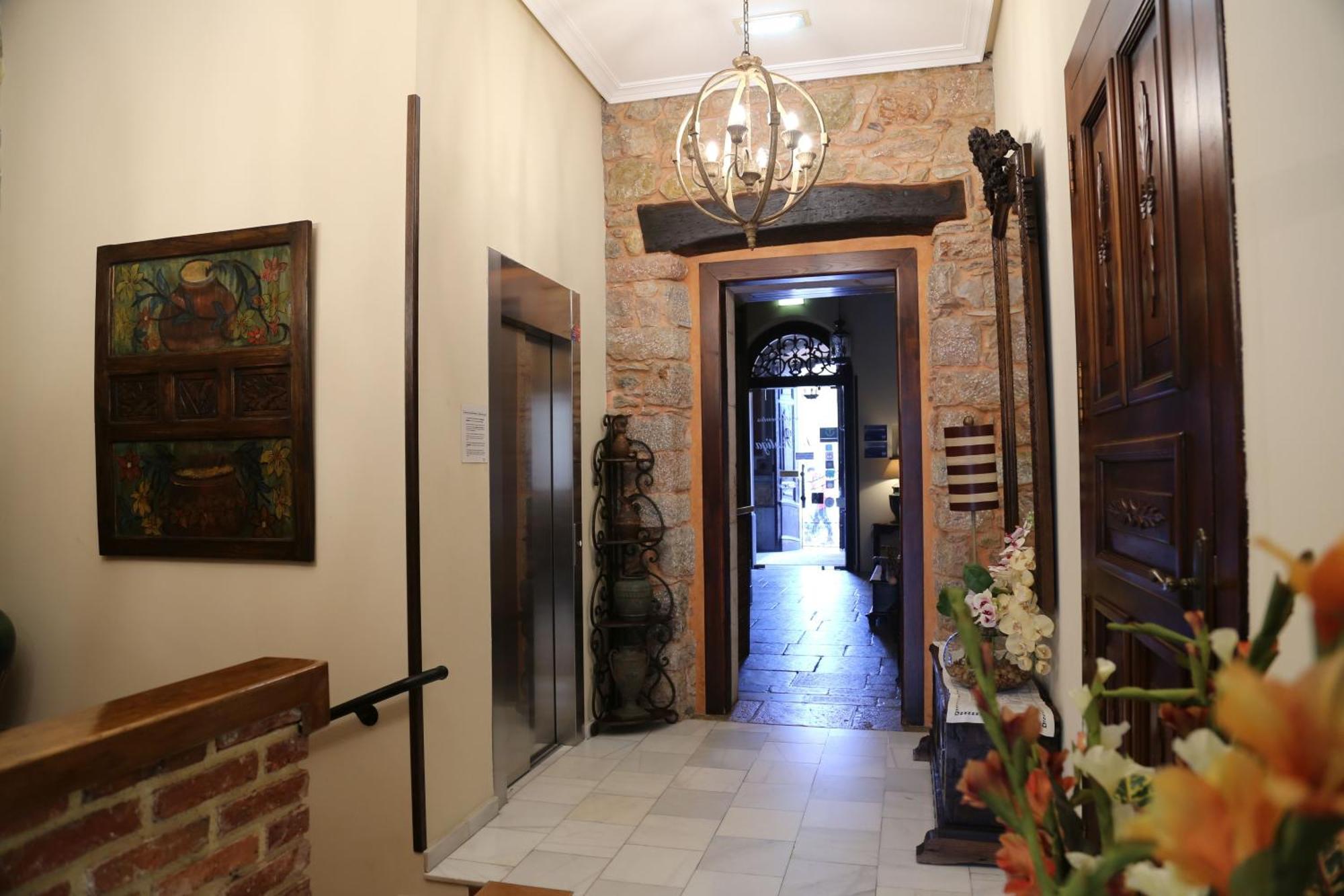 Apartamentos La Pontiga *** Infiesto Dış mekan fotoğraf