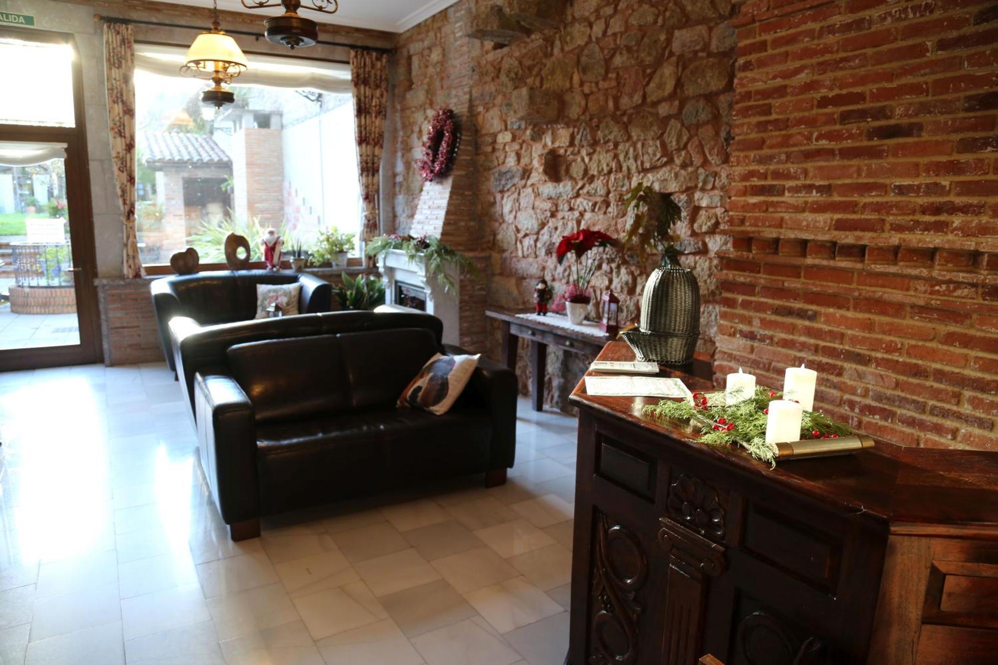 Apartamentos La Pontiga *** Infiesto Dış mekan fotoğraf