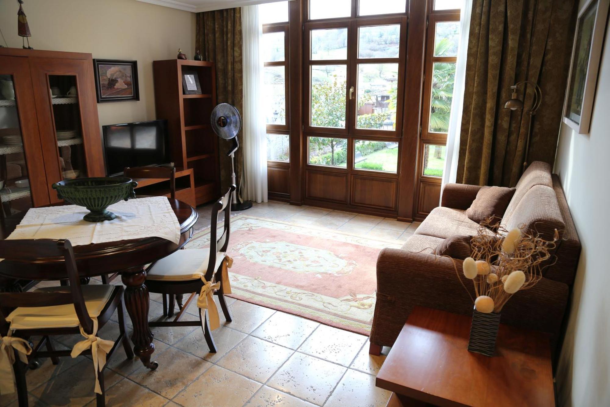 Apartamentos La Pontiga *** Infiesto Dış mekan fotoğraf